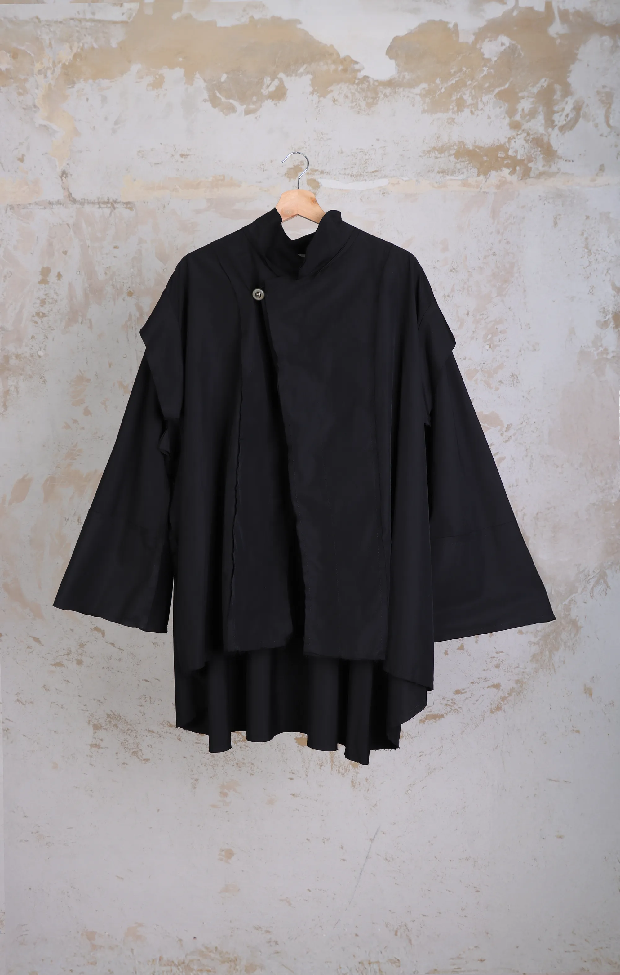 Kimono Tao color negro.